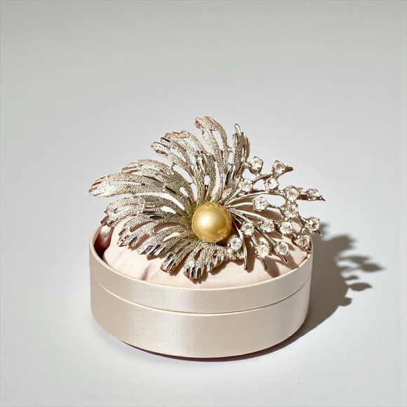 Vintage Rhodium Plated Golden South Sea Pearl CZ Diamond Brooch. Trombone Clasp - Picture 3 of 7